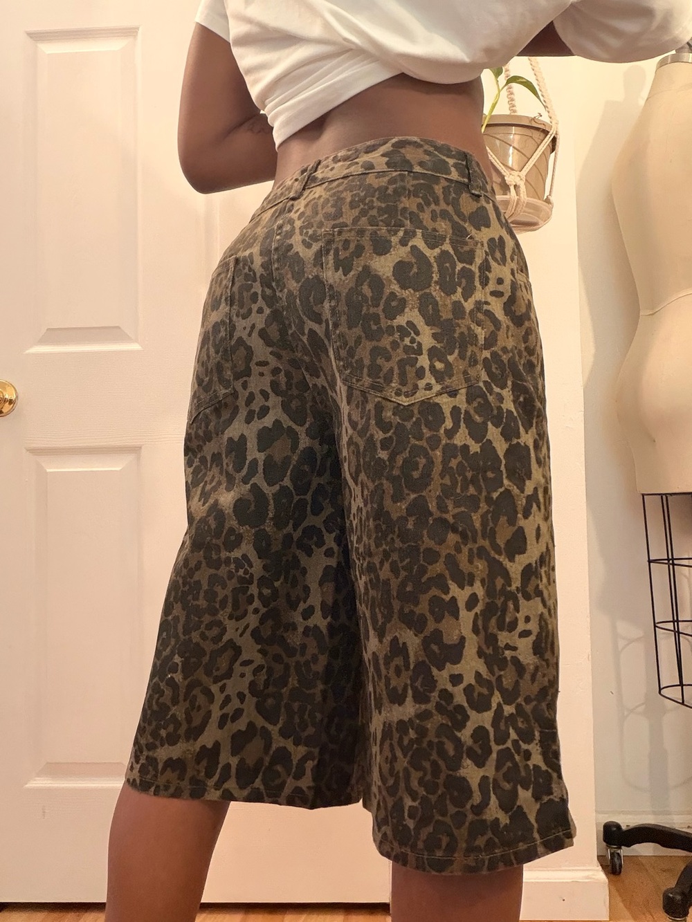 Leopard Print Denim Bermuda Shorts - Picture 4 of 8